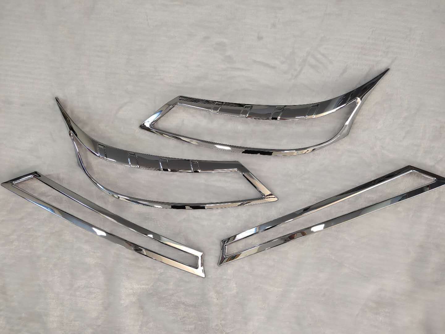 Wholesale Car Chrome Kit for Toyota Avanza