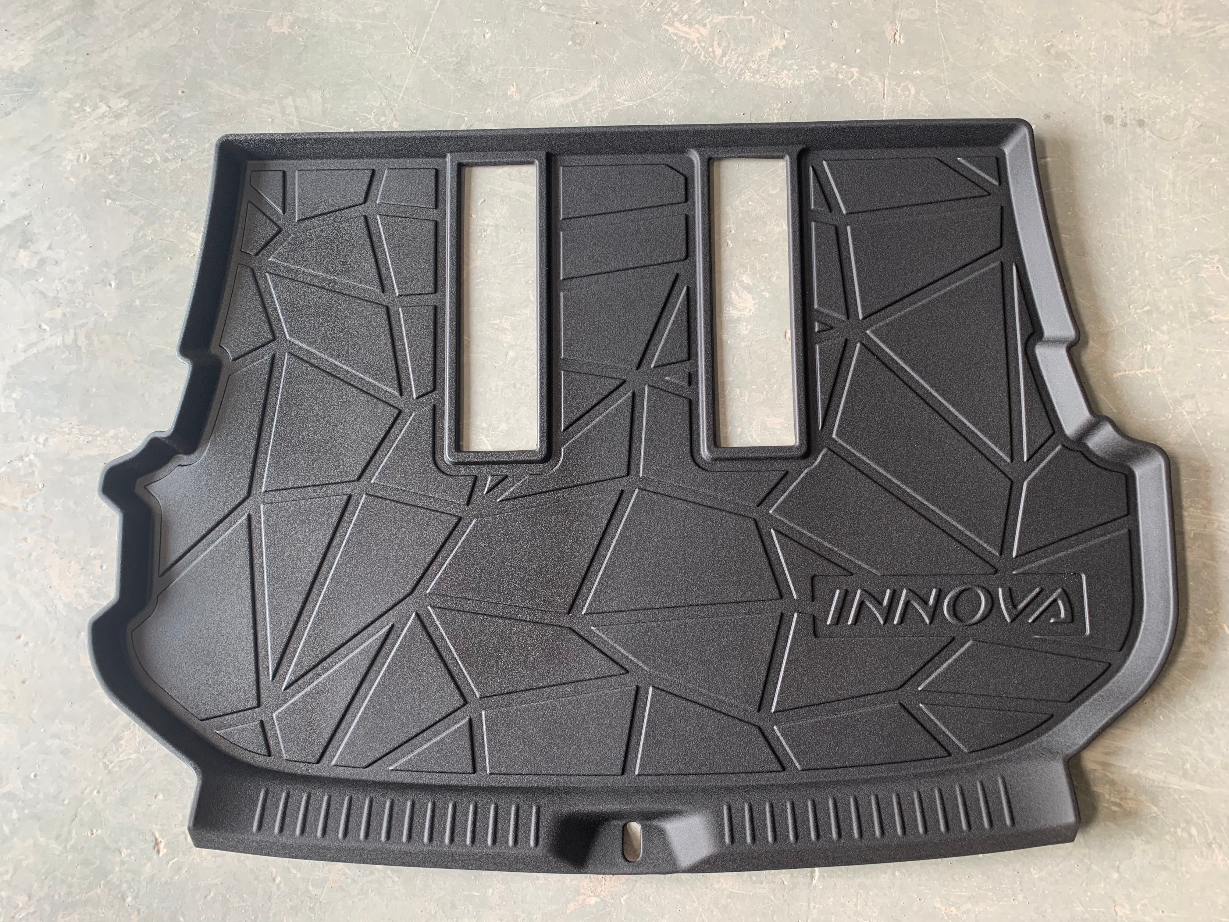 Custom Cargo Liners Car Trunk Mat for Toyota Innova