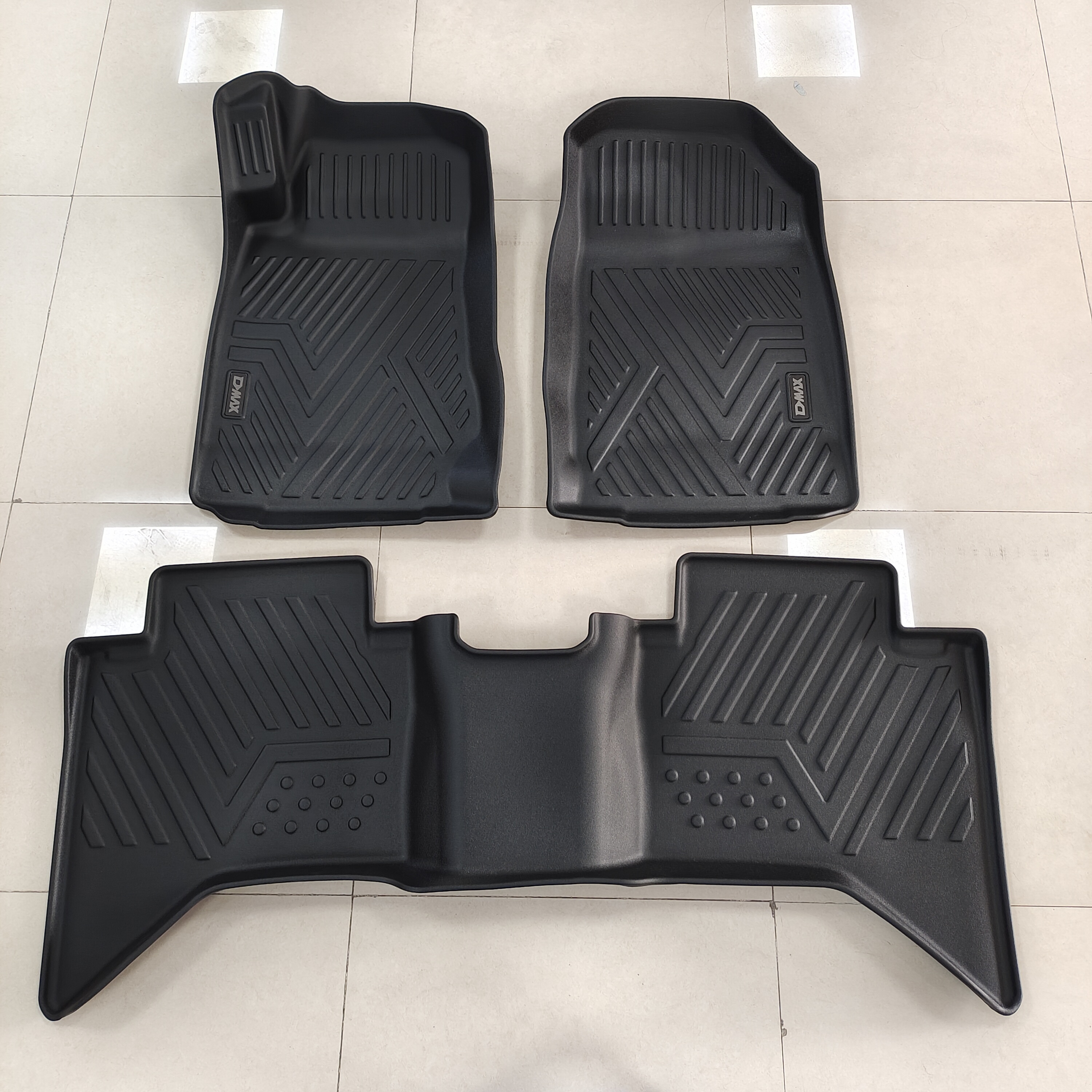 Custom Car Floor Mats for Isuzu D-MAX 2021