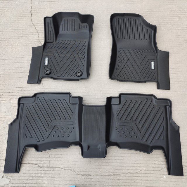 Wholesale All-Weather Durable 3D/5D Car Floor Mats for Toyota Fortuner