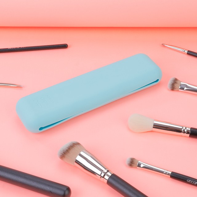 Custom Portable Magnetic Silicone Makeup Bag