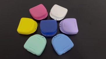 Dental Orthodontic Retainer Case