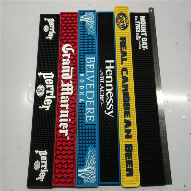 Heavy Duty Vinyl Bar Counter Rail Mat - 4 1/2" x 25"