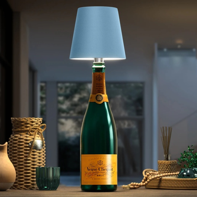 TOUCH DIMMABLE WIRELESS BOTTLE LAMP