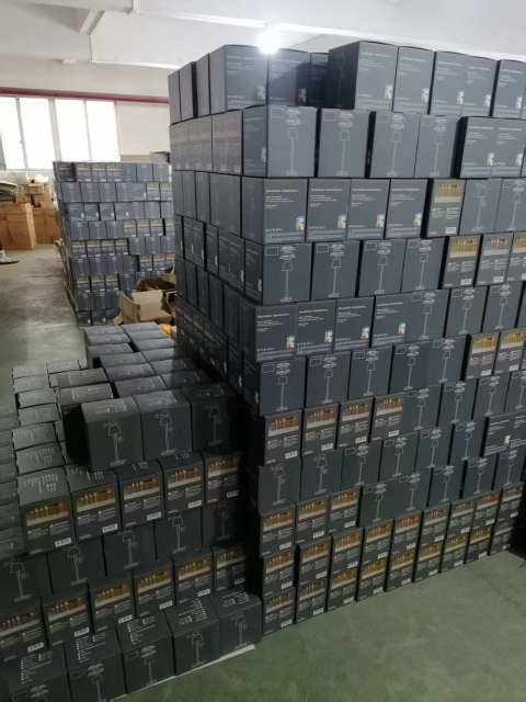 TOUCH DIMMABLE WIRELESS BOTTLE LAMP