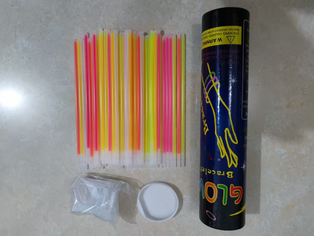 Stock 20cm Halloween Props Light Glow Sticks for Concert Parties