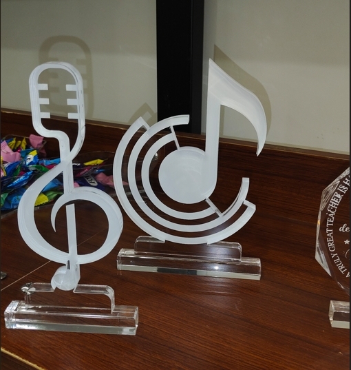 Acrylic Award Custom Engraved UV Acrylic Trophy High Quality Three Sizes Souvenir Gift Plastic Trophies
