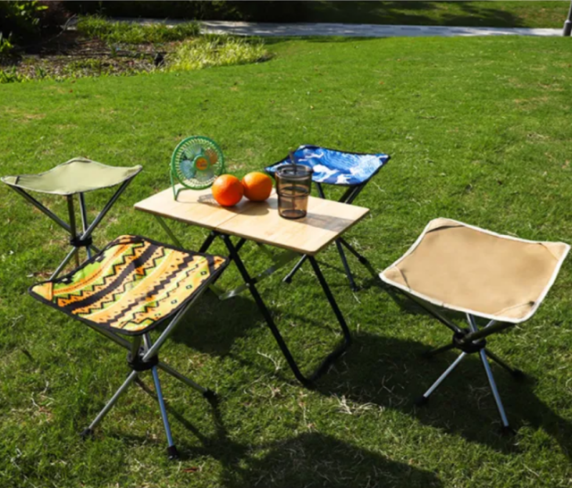Outdoor Folding Tripod Stool Portable Fishing Chair with Storage Bag