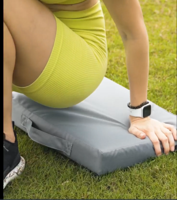 Non-woven Stadium Cushion Seat With Handle Outdoor Events