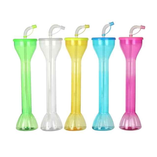 22 oz Plastic Yard Cups with Straw & Lid for Parties