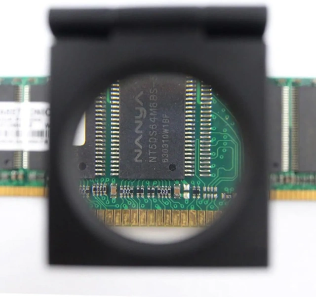 10X 28MM Mini Three-Folding Magnifier