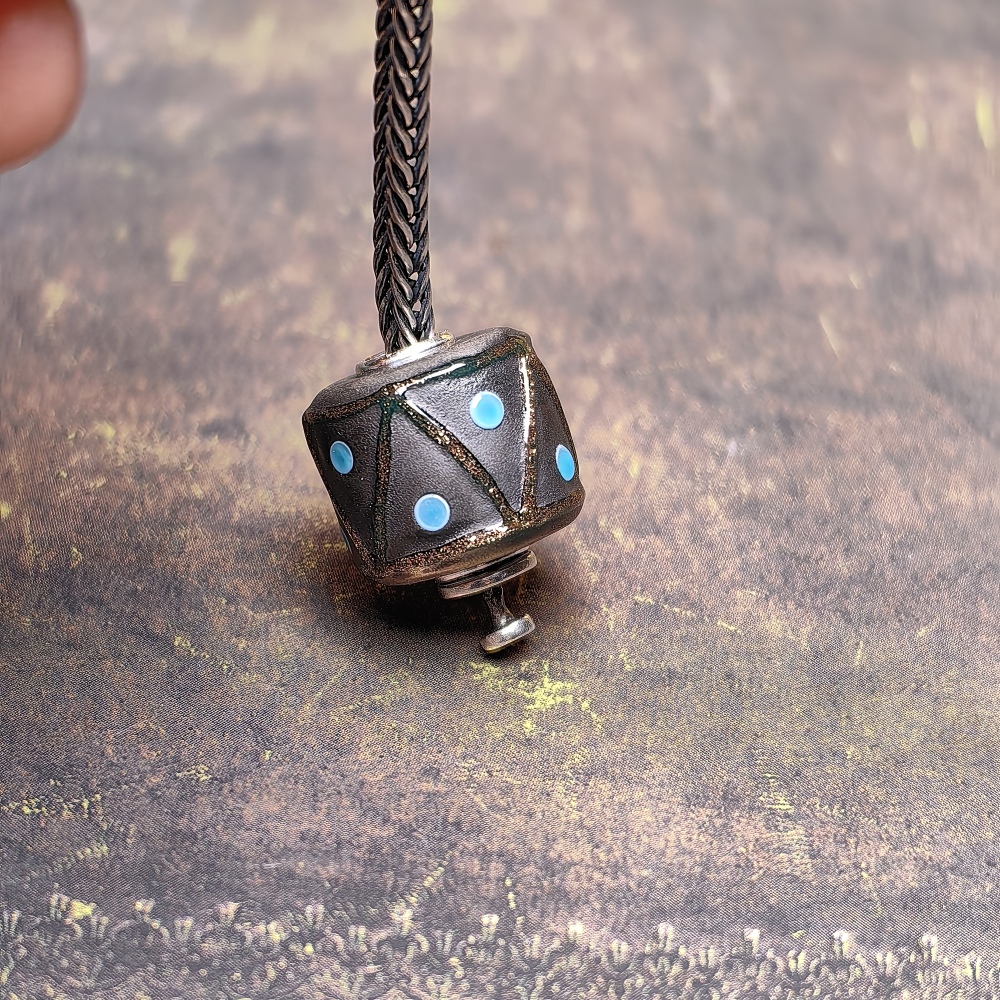 Moss Glitter Blue Dots