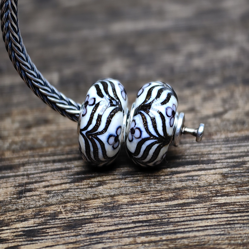 Ivory Glitter Peacock Tail