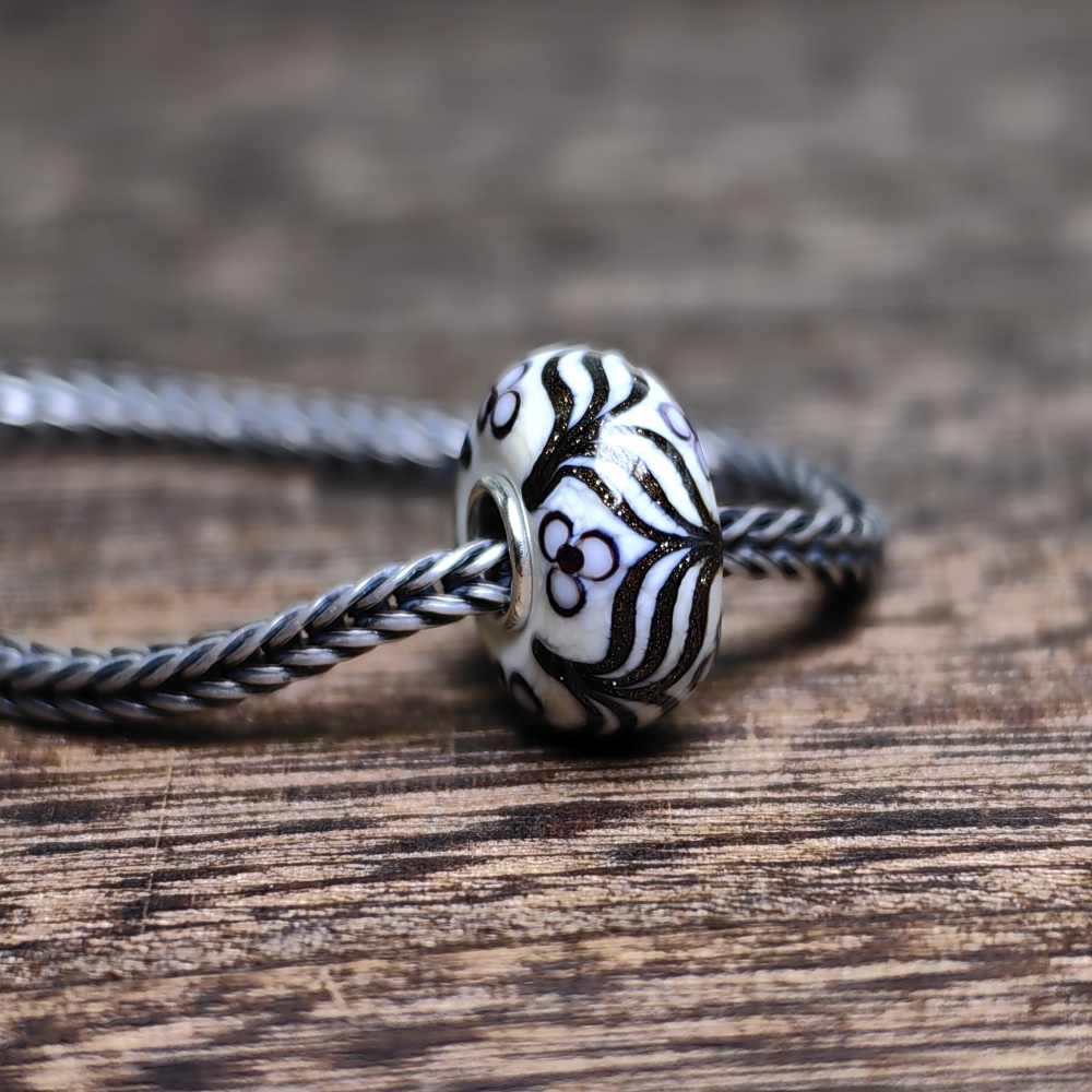 Ivory Glitter Peacock Tail