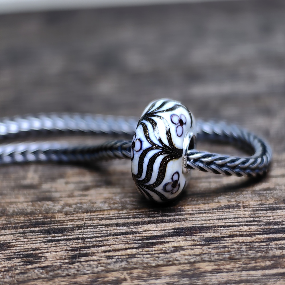 Ivory Glitter Peacock Tail