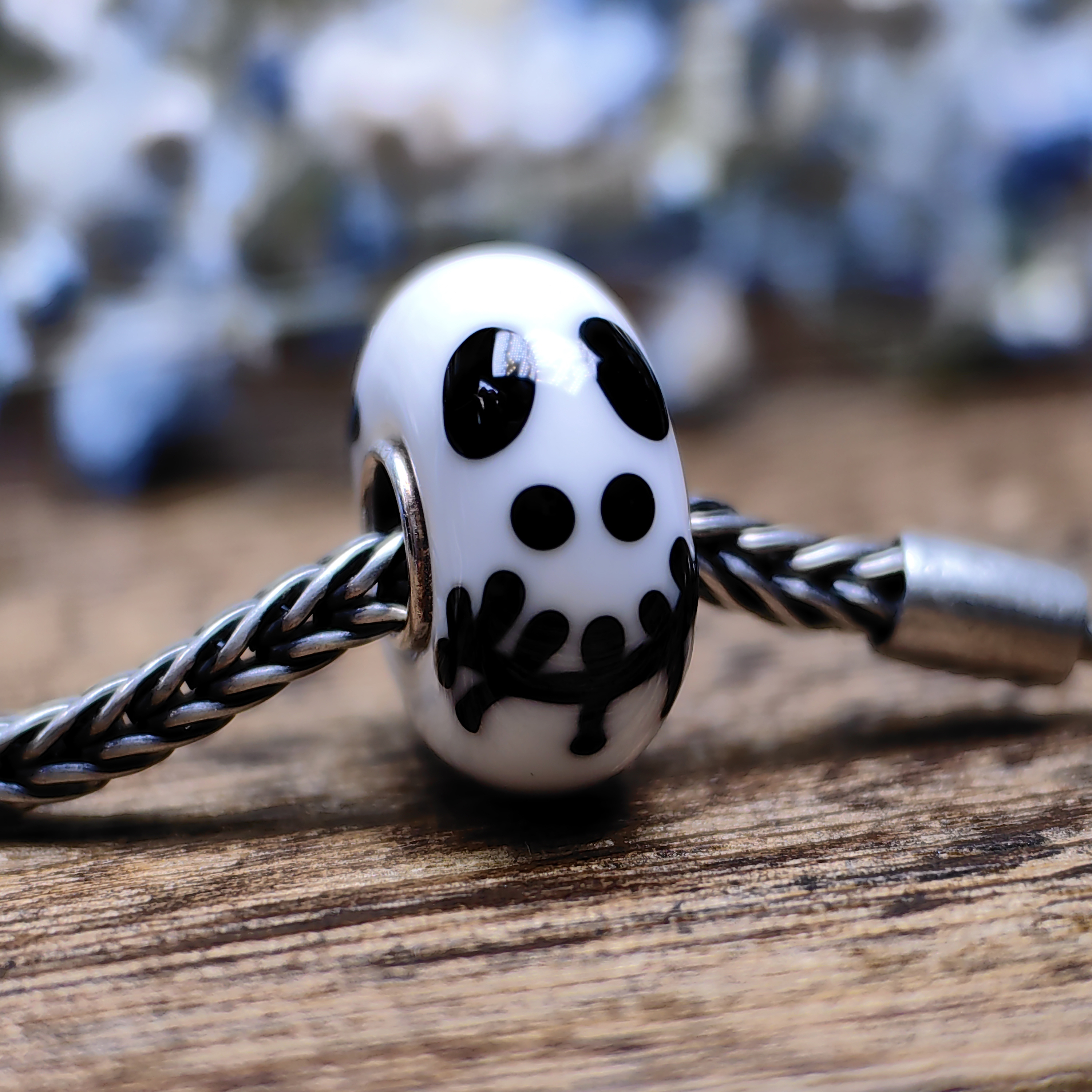 White Skeleton