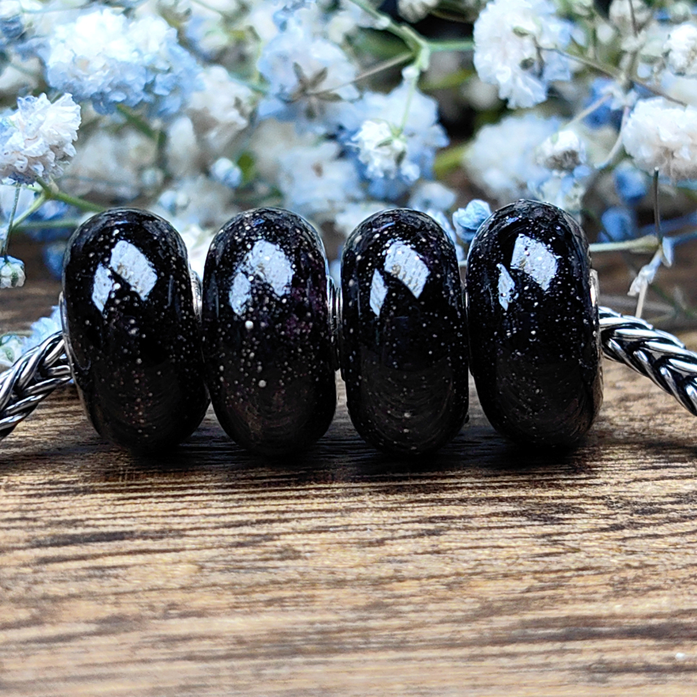 Black Silver dots