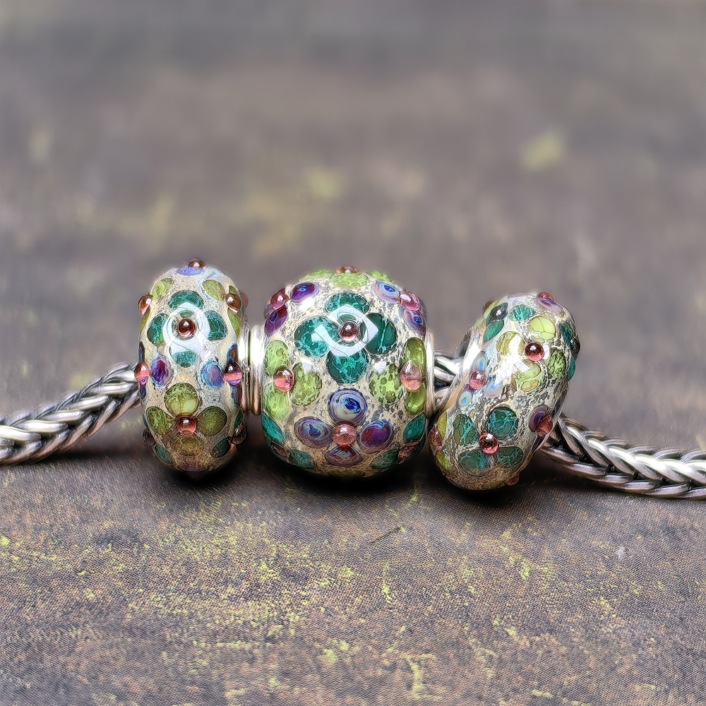 Earth Monet Flower Mini