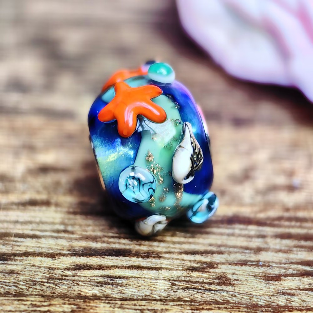 Ocean Turtle Midddle