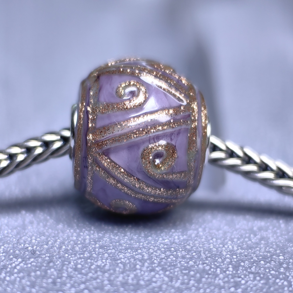 Heather Glittering Pattern