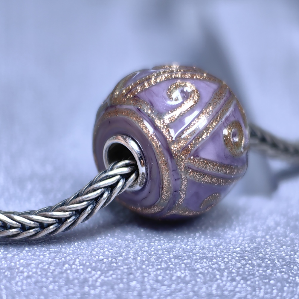 Heather Glittering Pattern