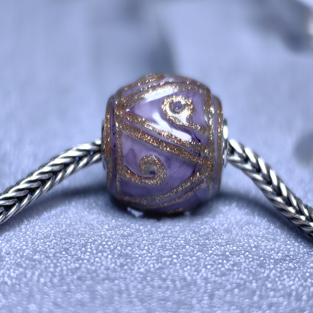 Heather Glittering Pattern