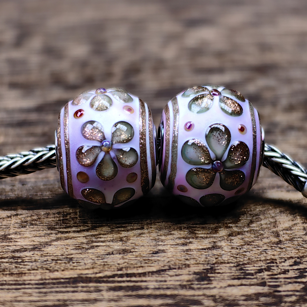 Pink Glittering Flower