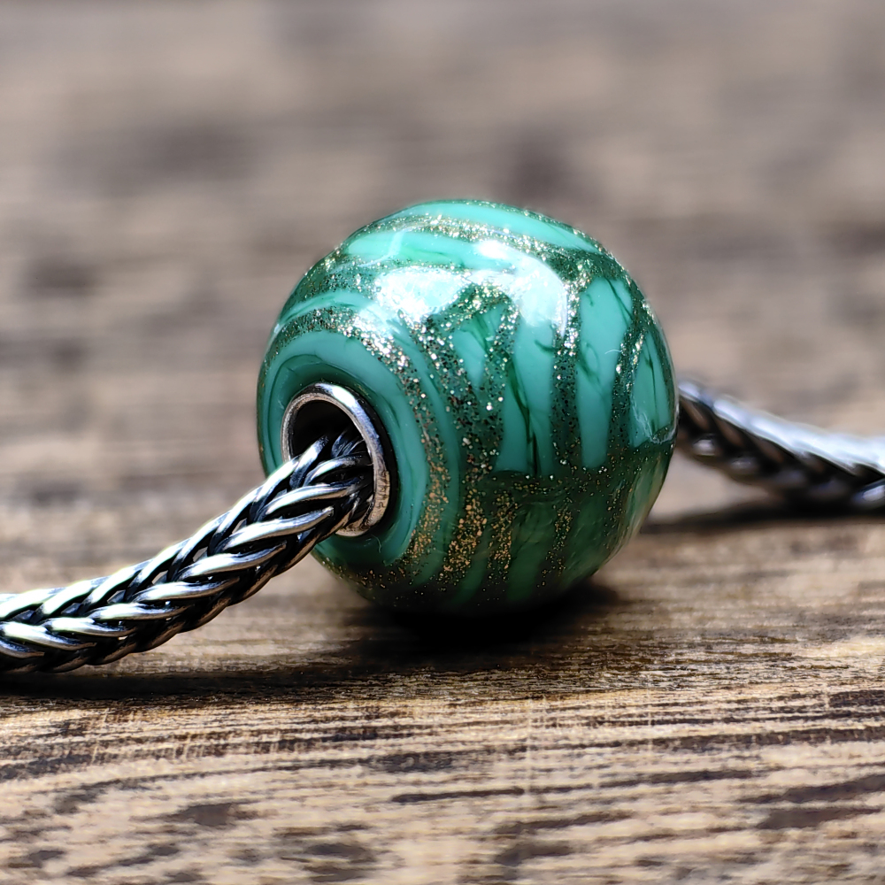 Turquoise Glittering Vein