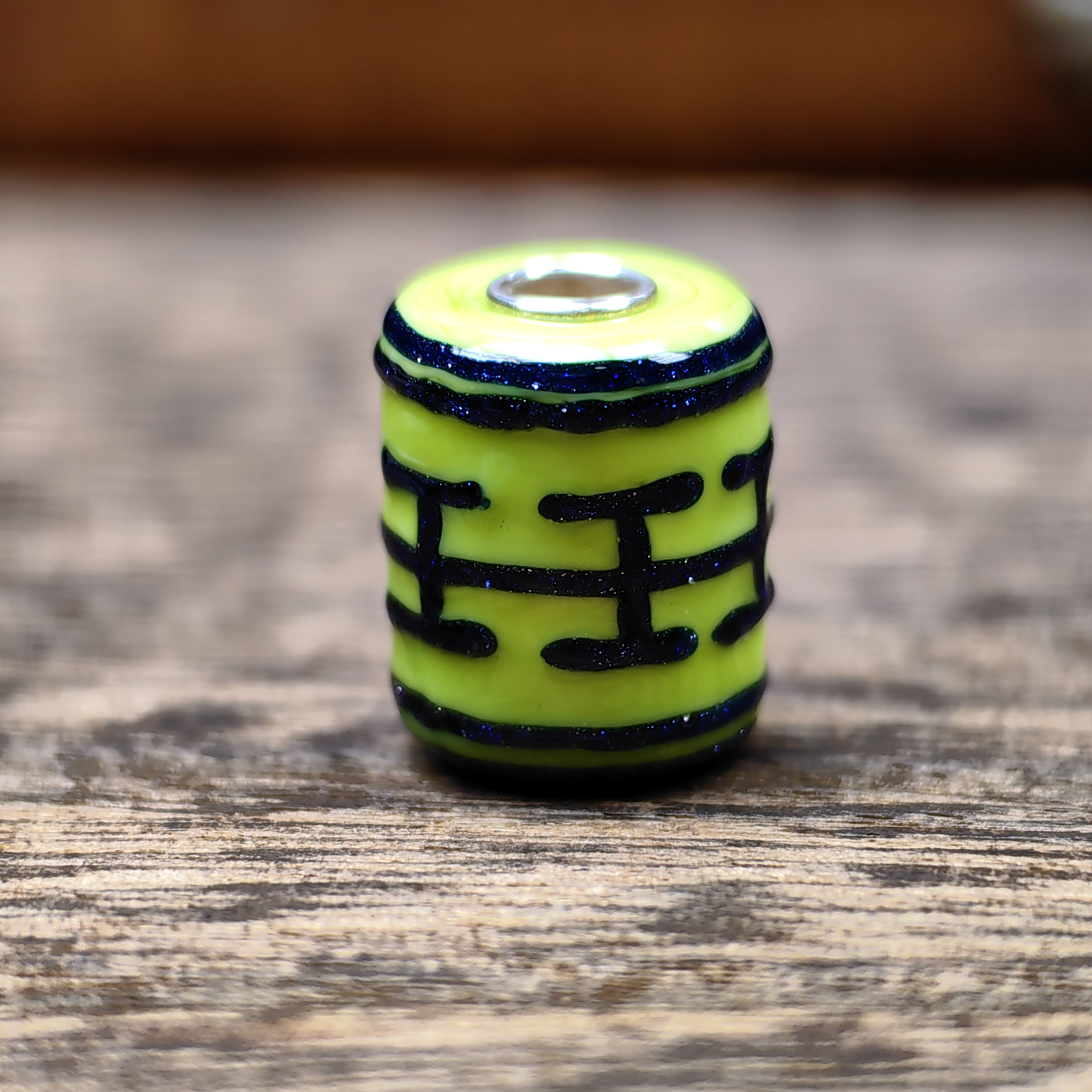 Apple Green Glittering Pattern