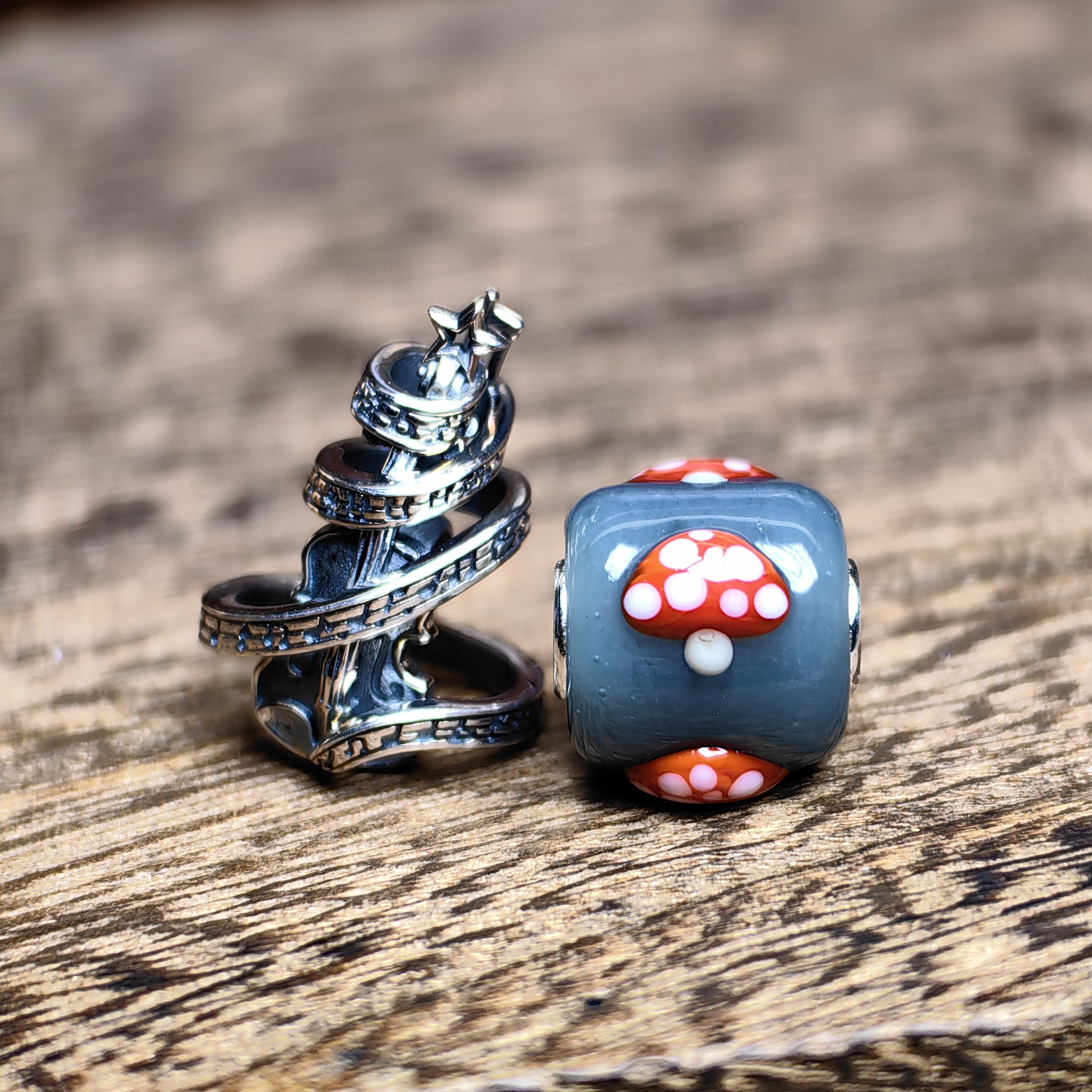 Red Mushroom Barrel & Square