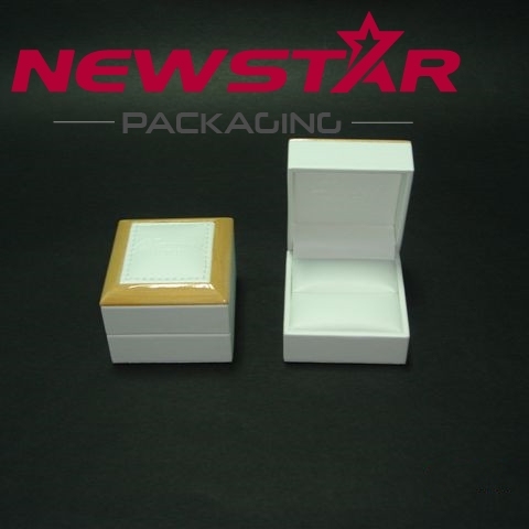 Wood Frame Ring Box