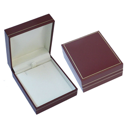 Gold Line Pendant Box