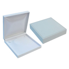 Gold Line Medium Necklace Box