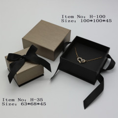 H100 Ribbon Pendant Box