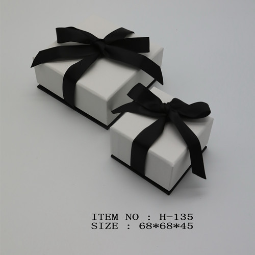 H35 Ribbon Ring&Earring Box