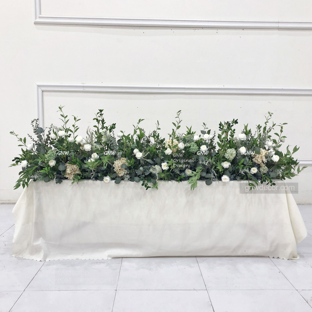 Top table runner