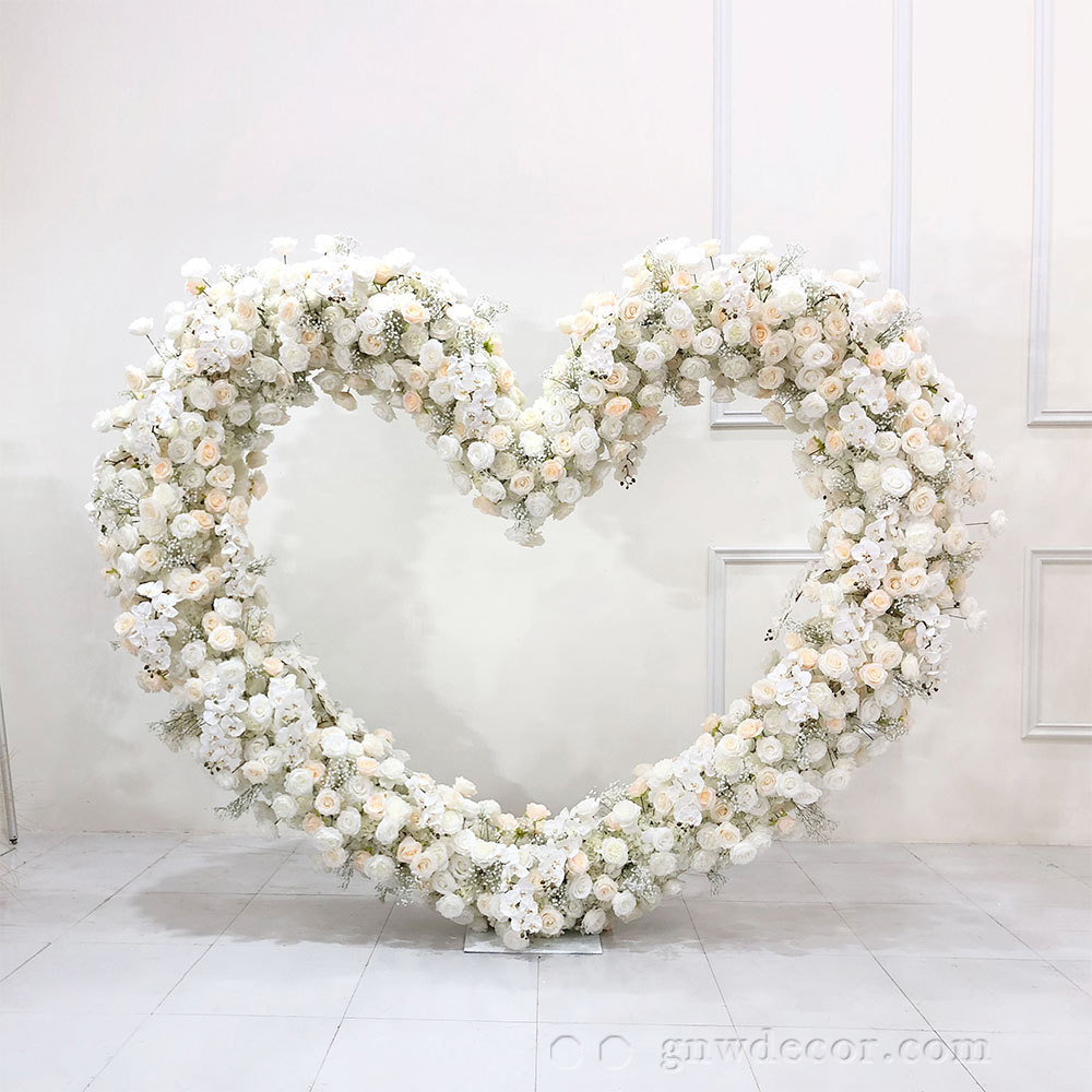Artificial flower arch : heart shape