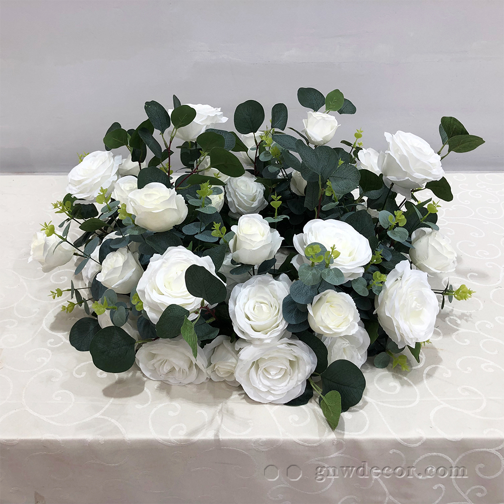 Artificial flower wreath