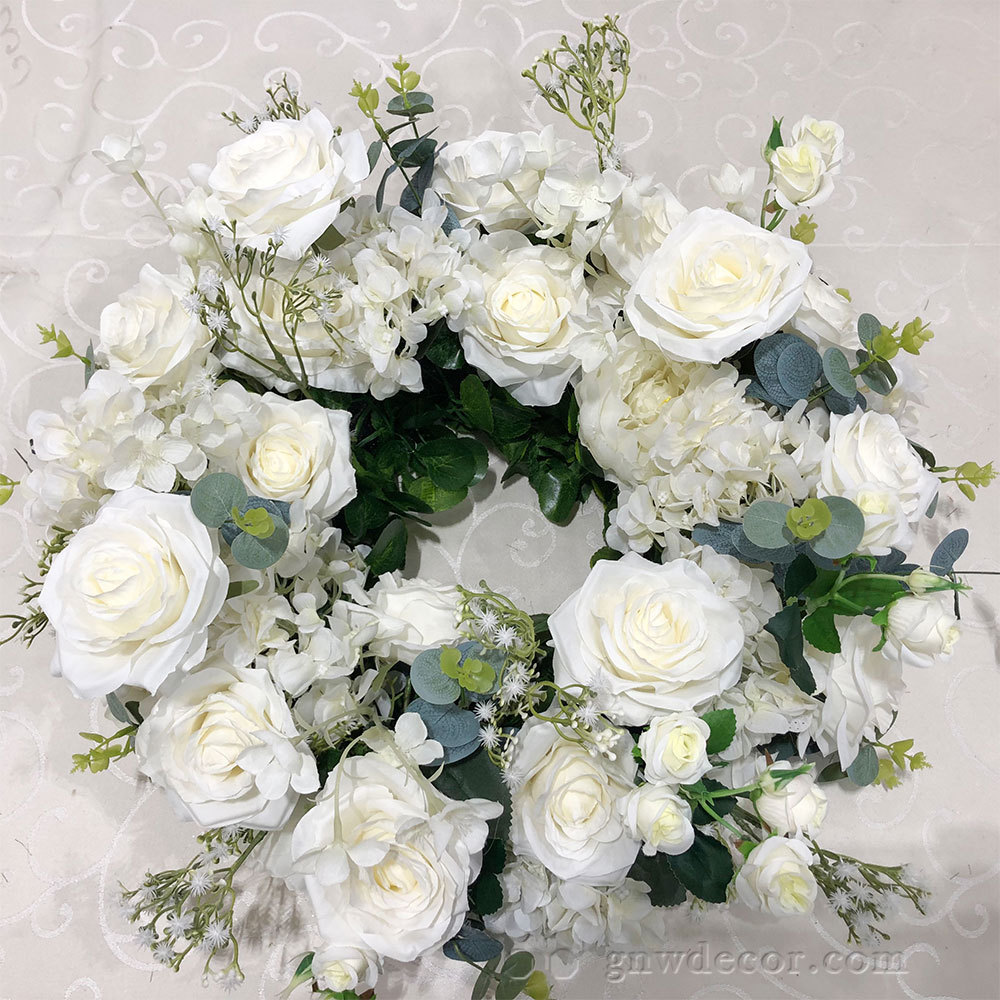 Artificial flower wreath