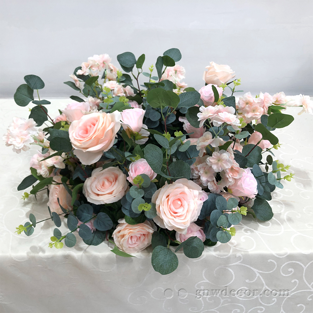 Artificial flower wreath