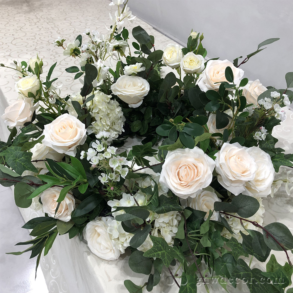 Artificial flower wreath