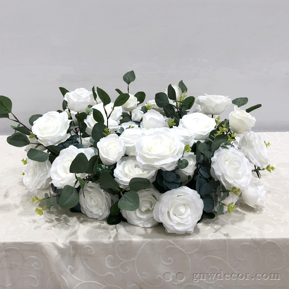Artificial flower wreath