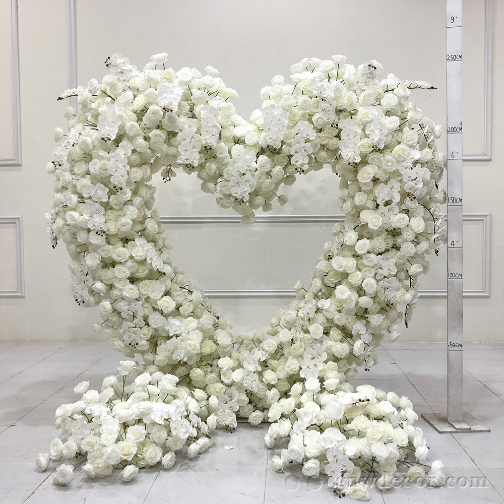 Artificial flower arch : heart shape