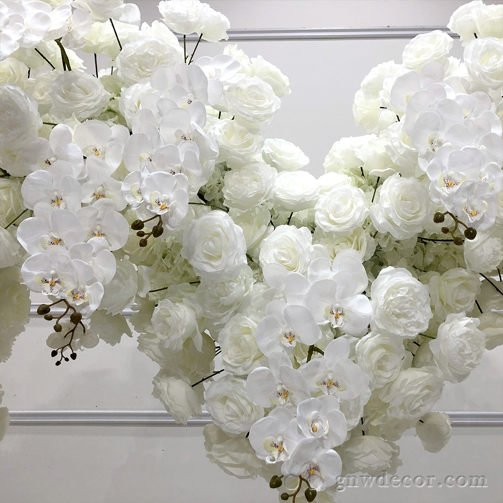 Artificial flower arch : heart shape
