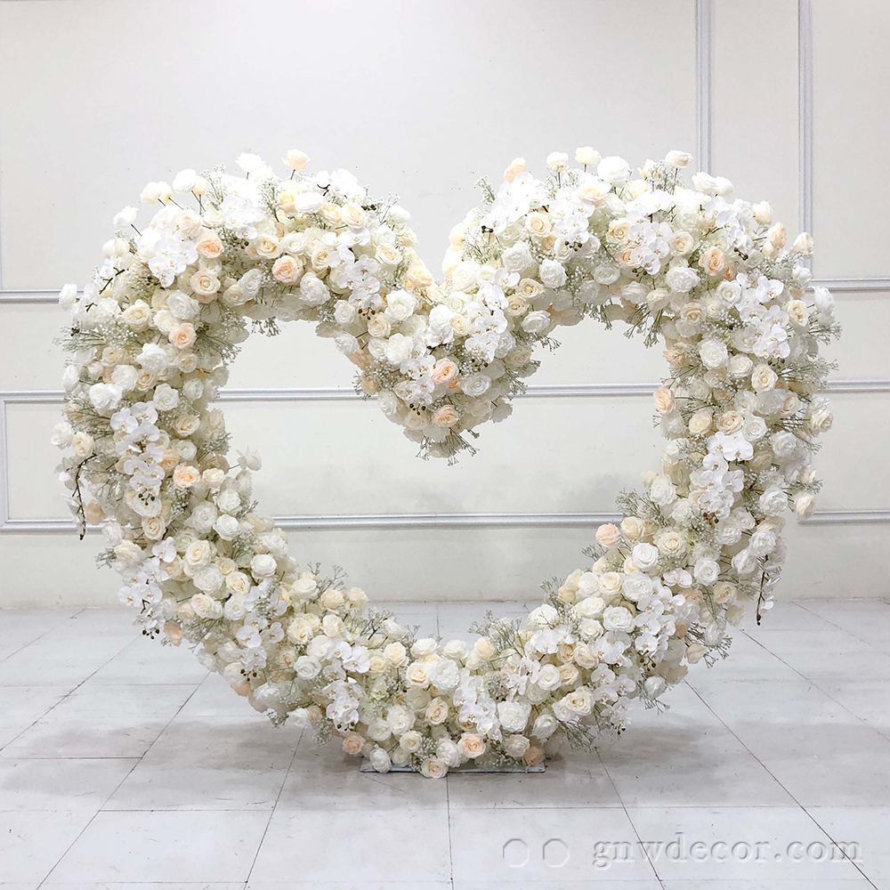 Artificial flower arch : heart shape