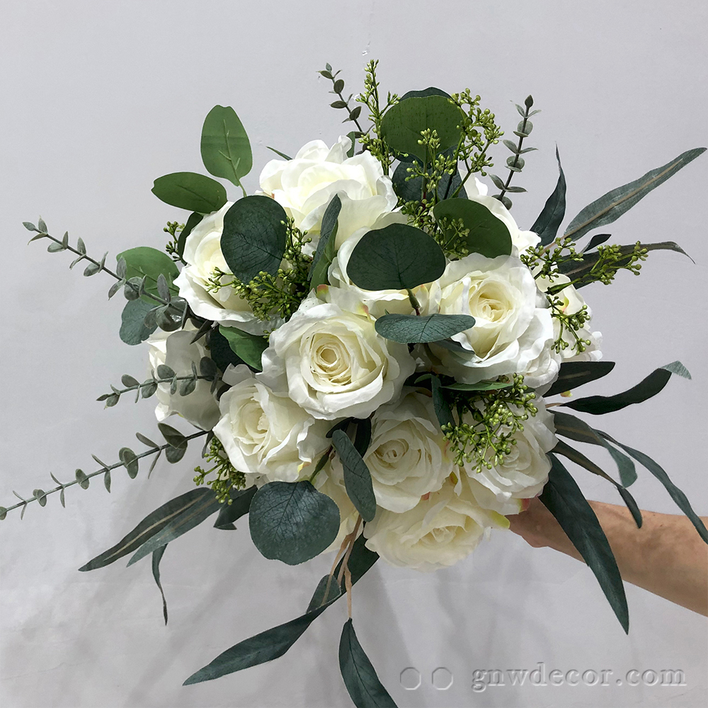 Artificial flower bouquet