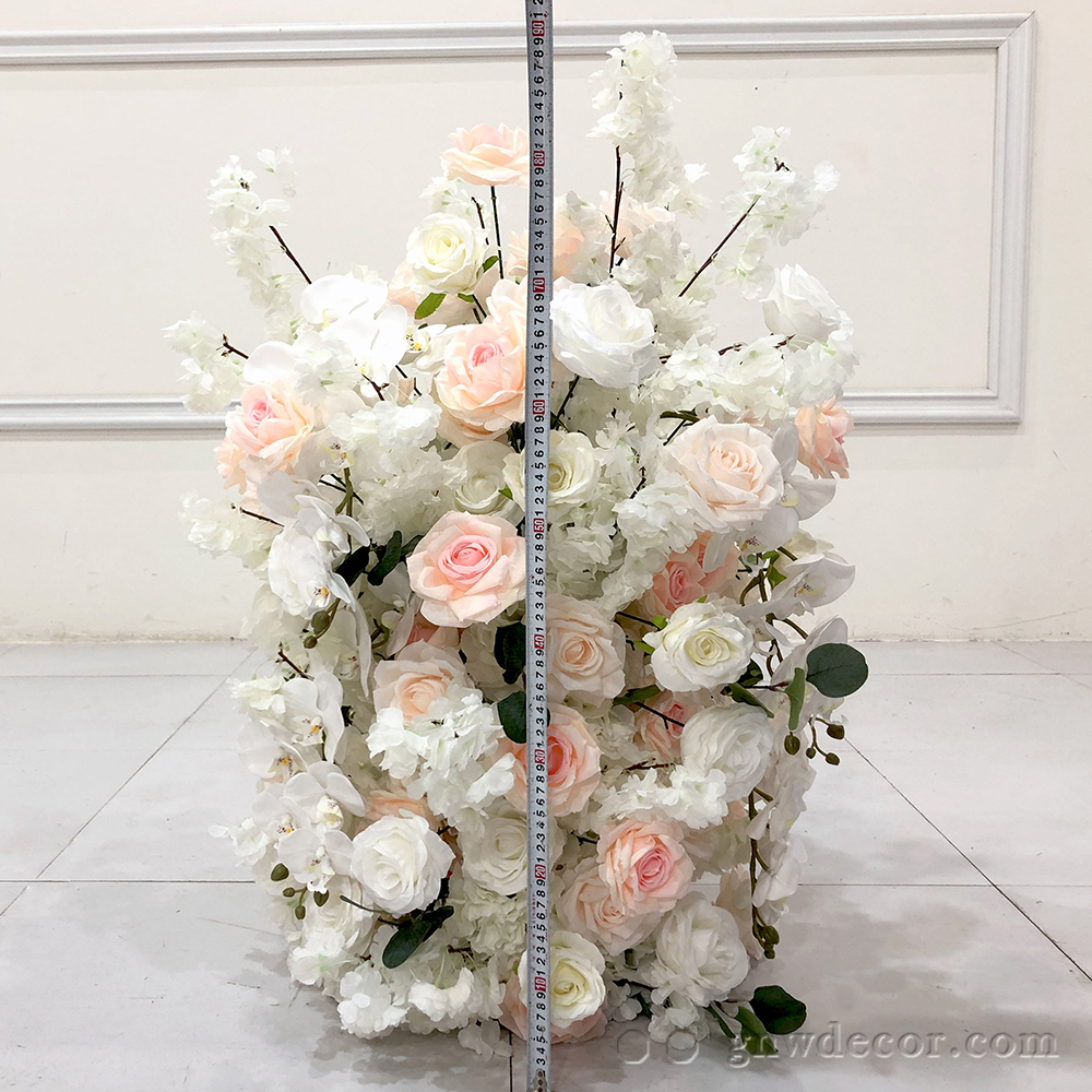 Artificial flower arrangement
