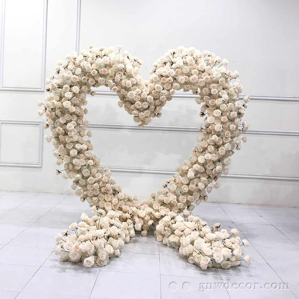 Artificial flower arch : heart shape