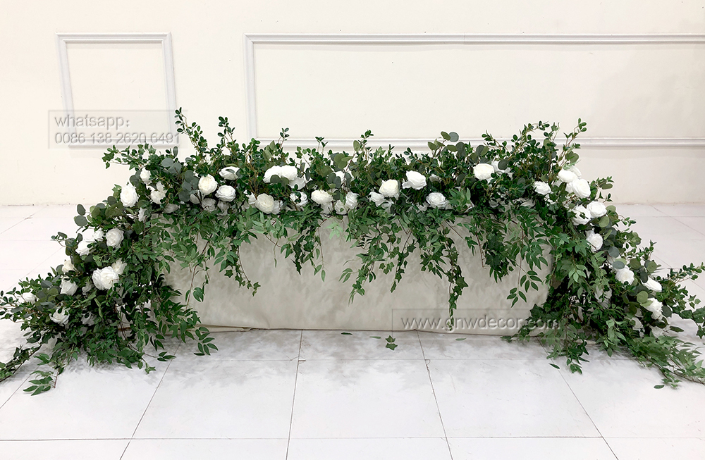 Artificial flower top table runner strip