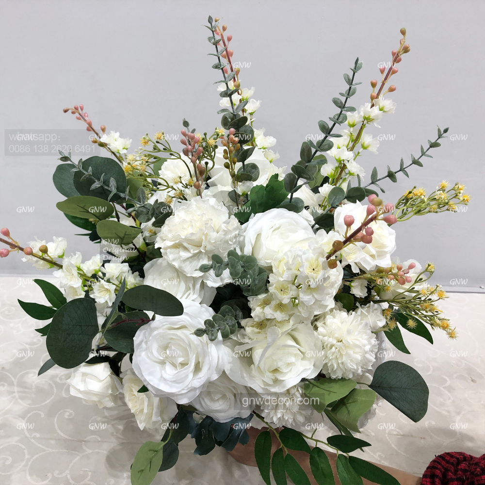 Artificial flower bouquet